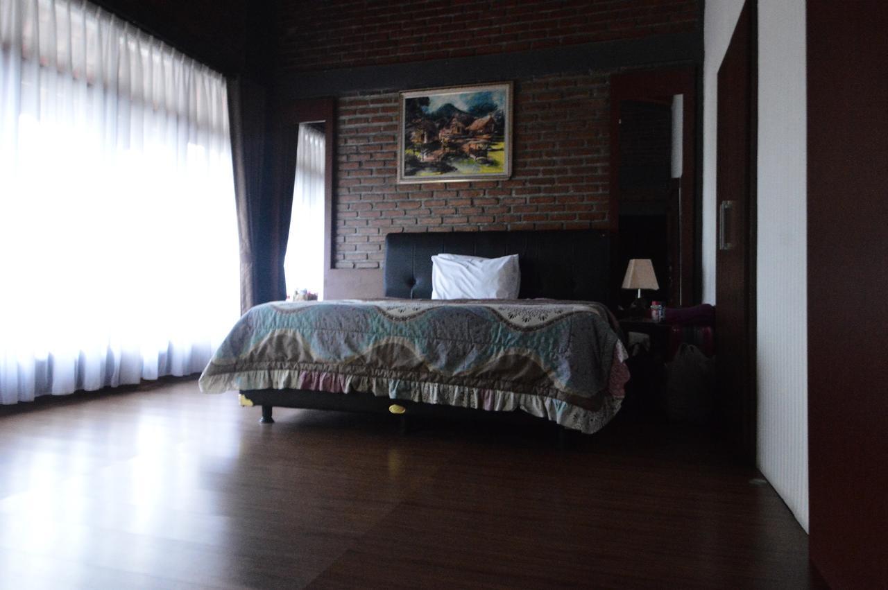 Villa Buleud Garut Exterior foto